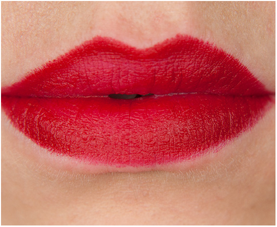 Loreal-JLO-Pure-Red-Lipstick-Swatch