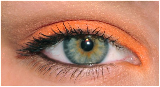 EOTD med MNY My Shadow 321 Orange Makeup Eyeshadow