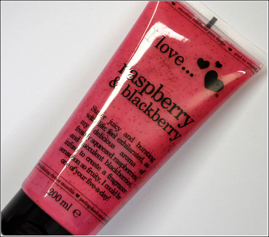 I love... raspberry & blackberry Exfoliating Shower Smoothie