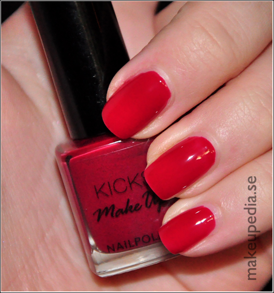 NOTD KICKS Nailpolish Femme Fatale