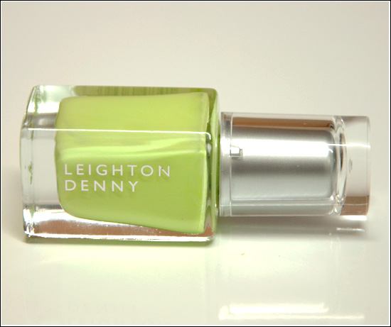 Leighton Denny Shipwrecked High Performance Nail Colour Recension, Swatches, Bilder