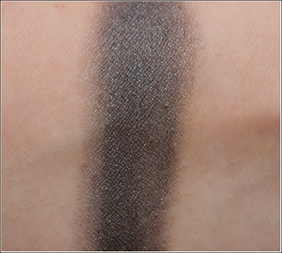 Benefit Creaseless Cream Eyeshadow/Liner Strut