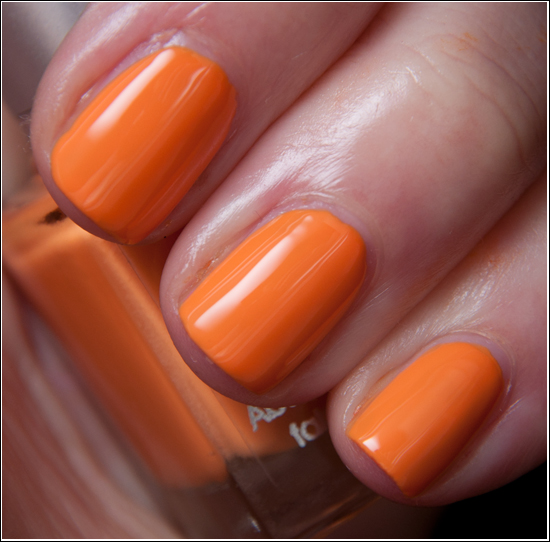 Viva la Diva Fresh Orange 136 Nail Polish