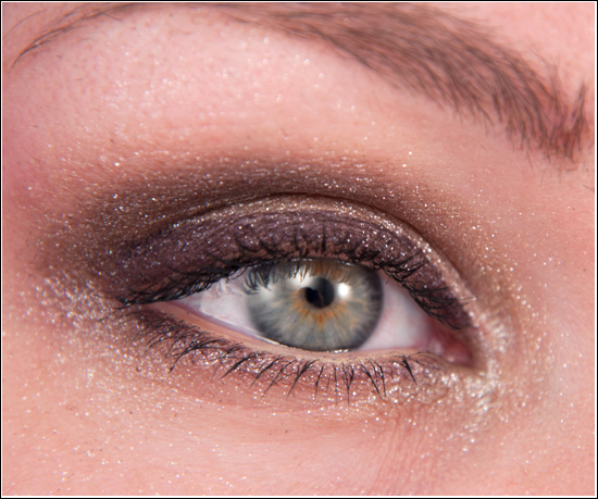 IsaDora Lynx Eye Look