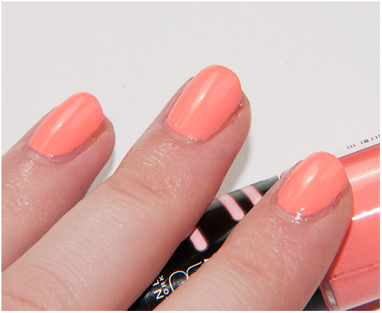 Maybelline-Coral-Heat-Bleached-Neons