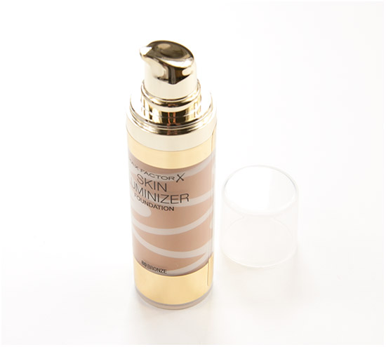 Max-Factor-Skin-Luminizer-Foundation001