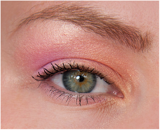 TheBodyShop-Clementine-Eye-look