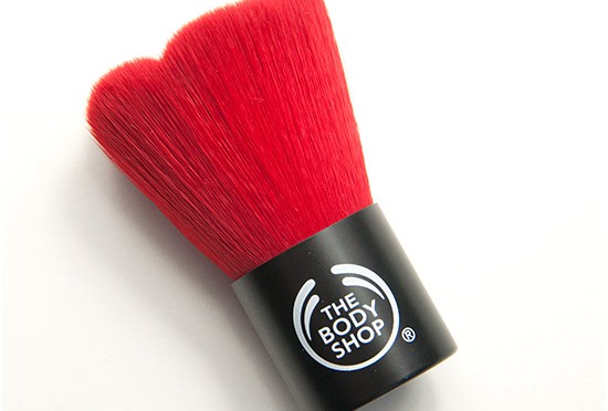 The Body Shop Smoky Poppy Blusher Brush
