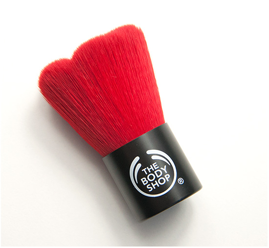 The Body Shop Smoky Poppy Blusher Brush