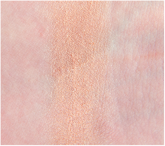 The-Body-Shop-Highlighting-Dome-01-Swatches