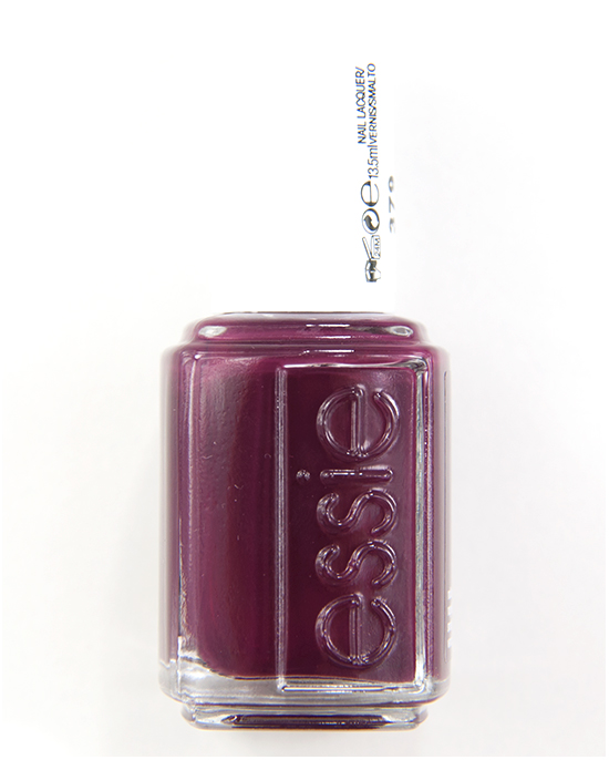 essie-in-the-lobby001