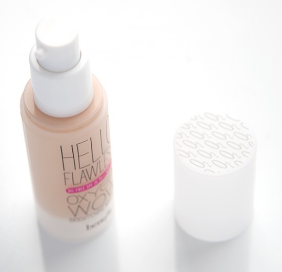 Benefit Hello Flawless Oxygen Wow Foundation