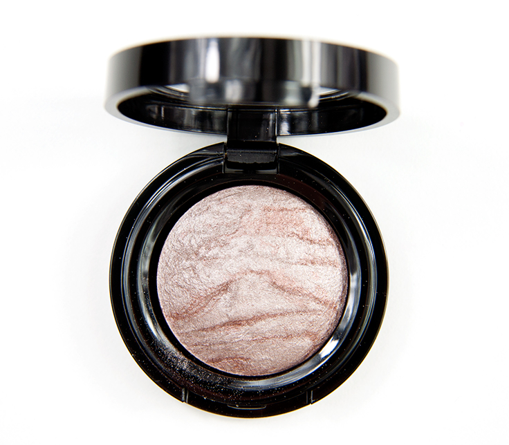 KICKS-Silver-Mining-Baked-Eyeshadow002