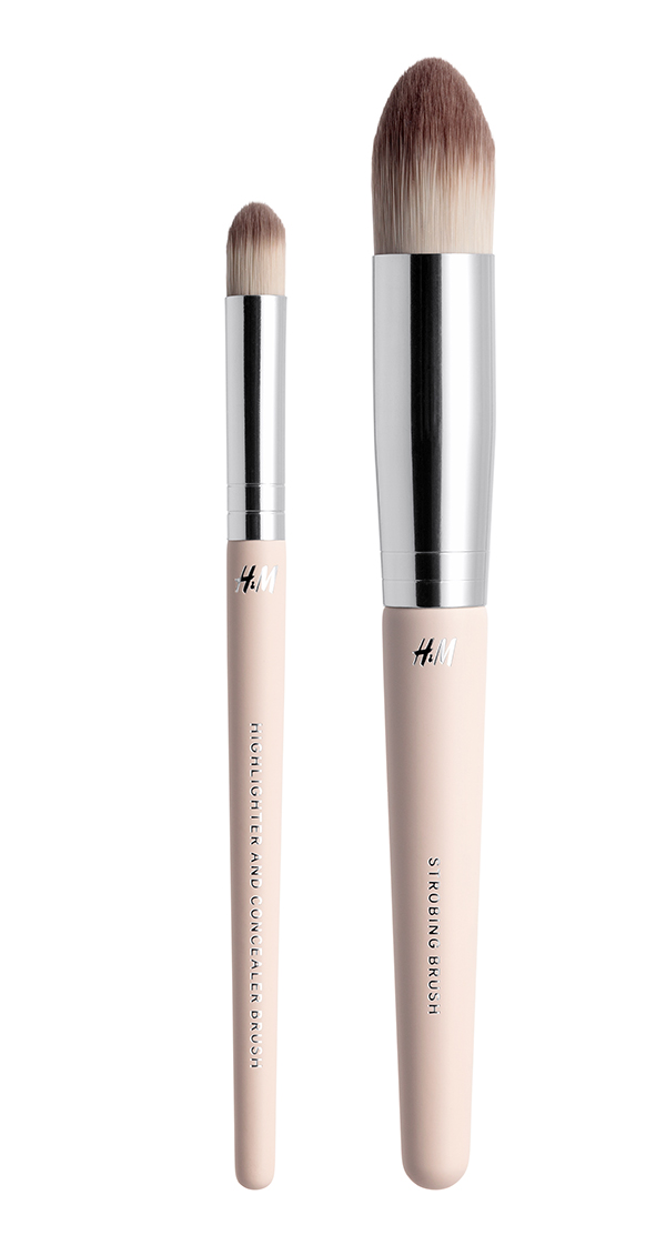 HM Highlighter and concealer brush Strobing Brush