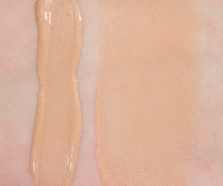 Classic Beige (E371C) Wet-n-Wild-Photo-Focus-Foundation-Classic-Beige002