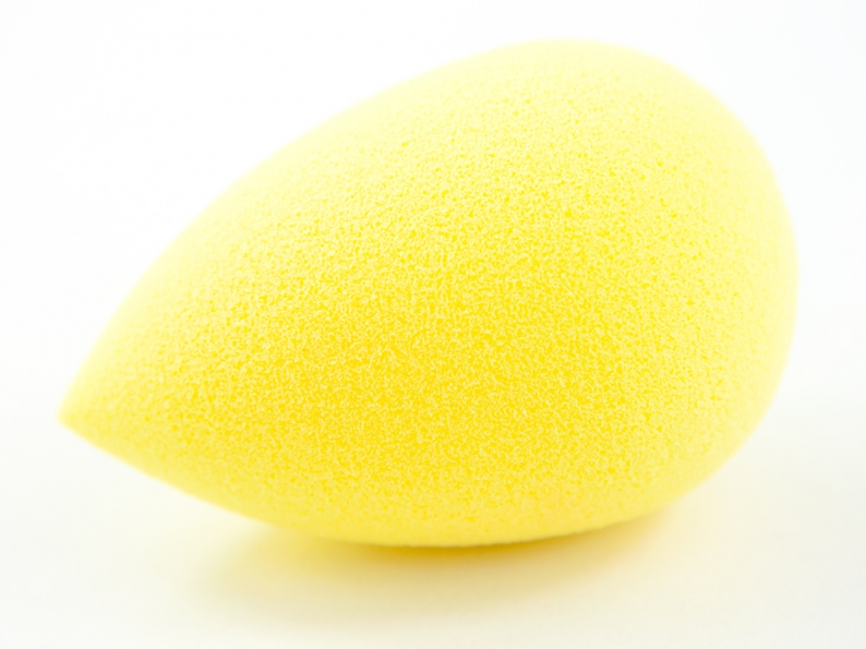 Beautyblender® JOY Yellow Makeup Sponge