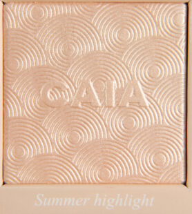 CAIA Highlight Multi Use Palette Light to Medium